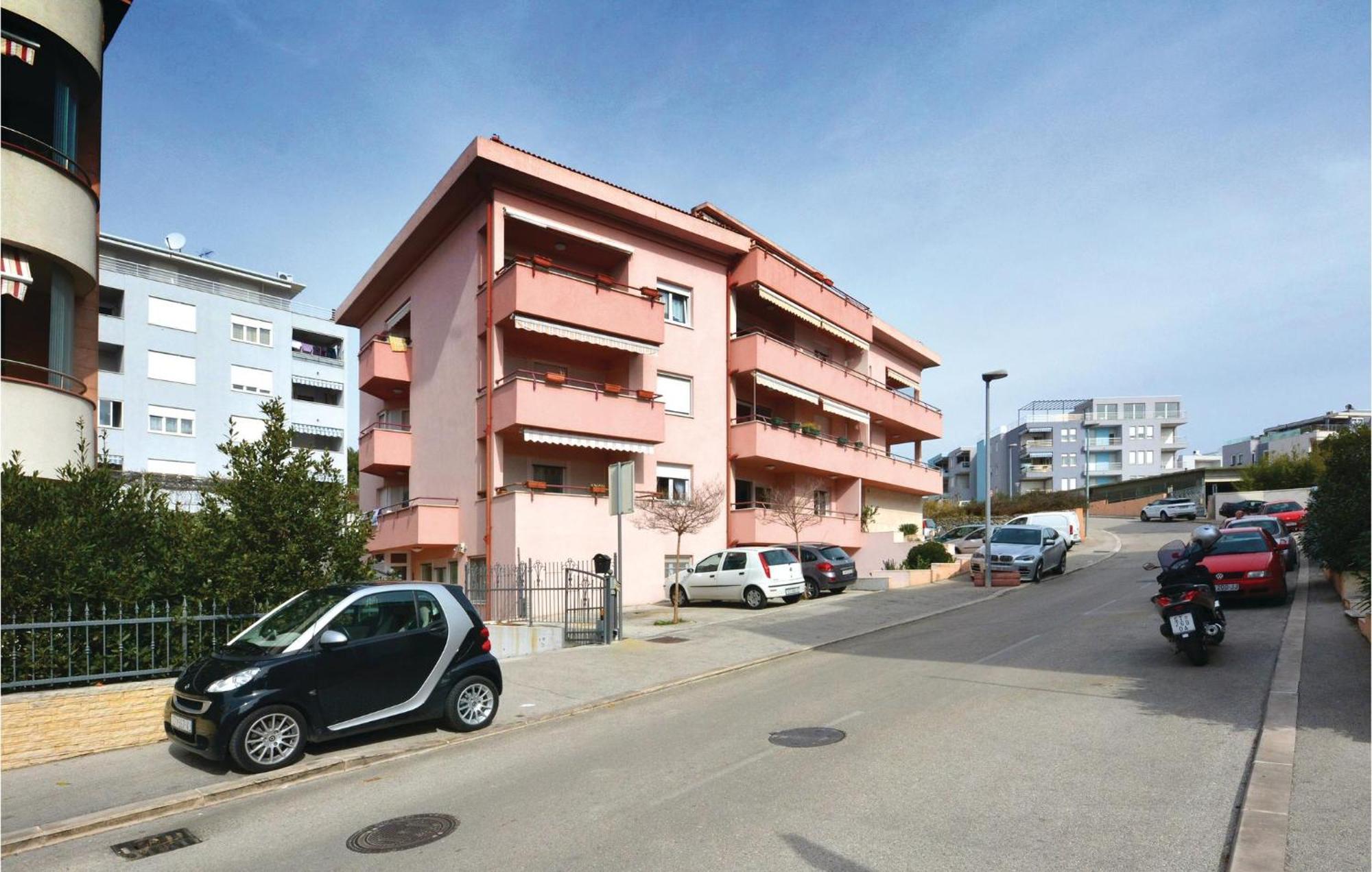 Nice Apartment In Split With Wifi Eksteriør billede