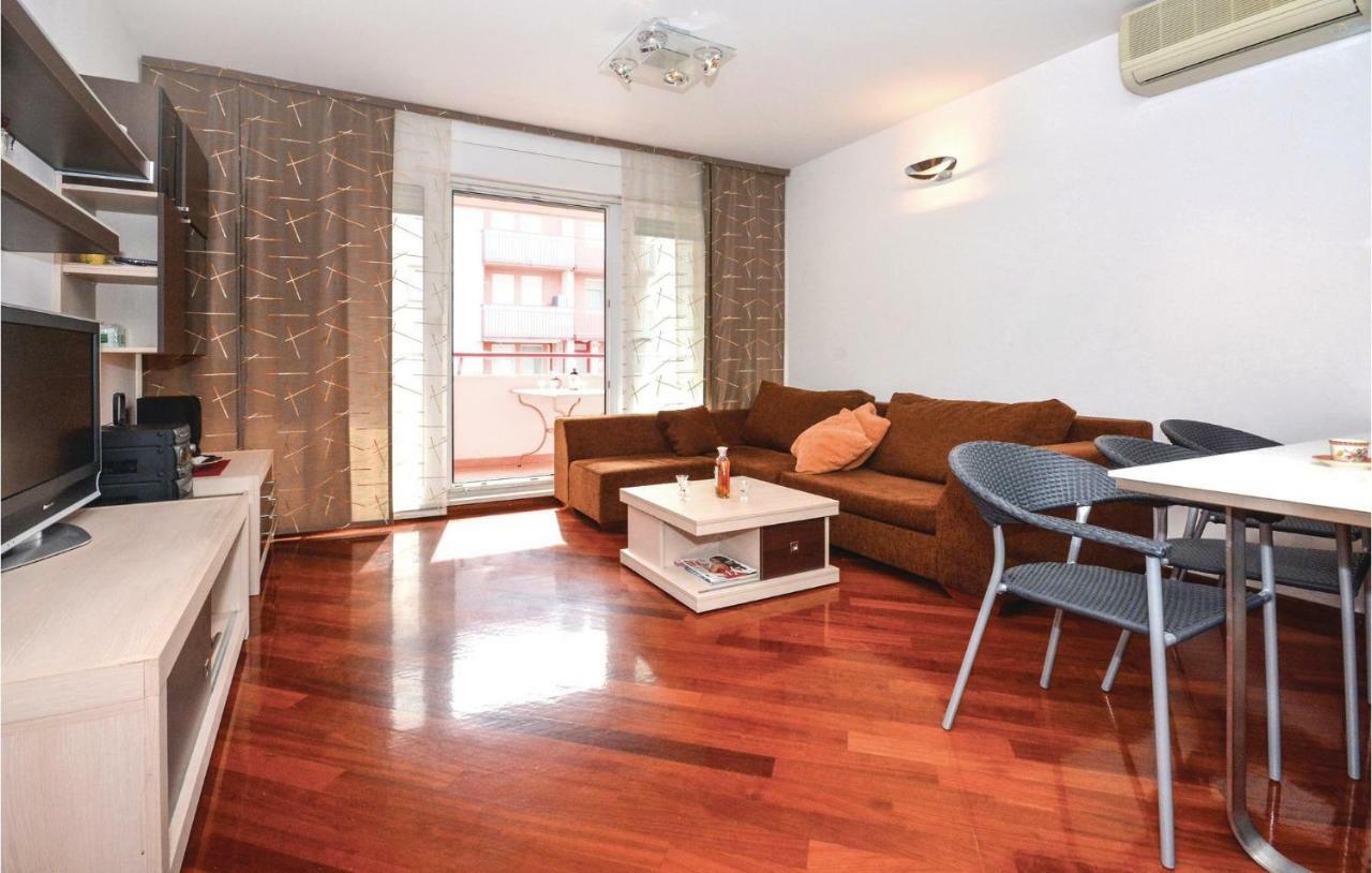Nice Apartment In Split With Wifi Eksteriør billede